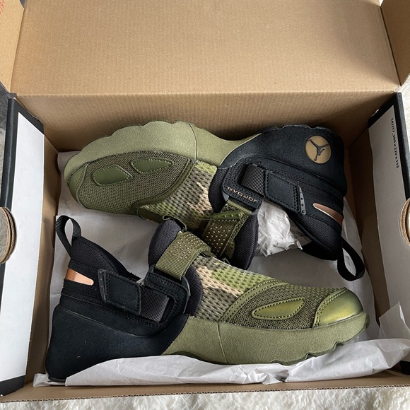 NWT Jordan Trunner LX Camo - Picture 9 of 9